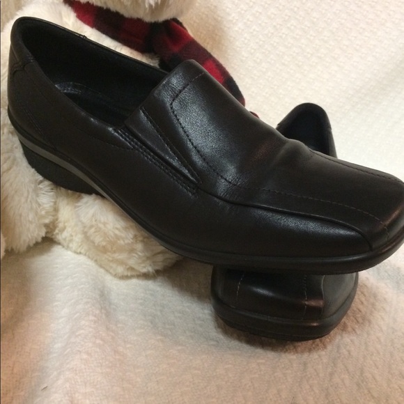 ecco shock point shoes womens